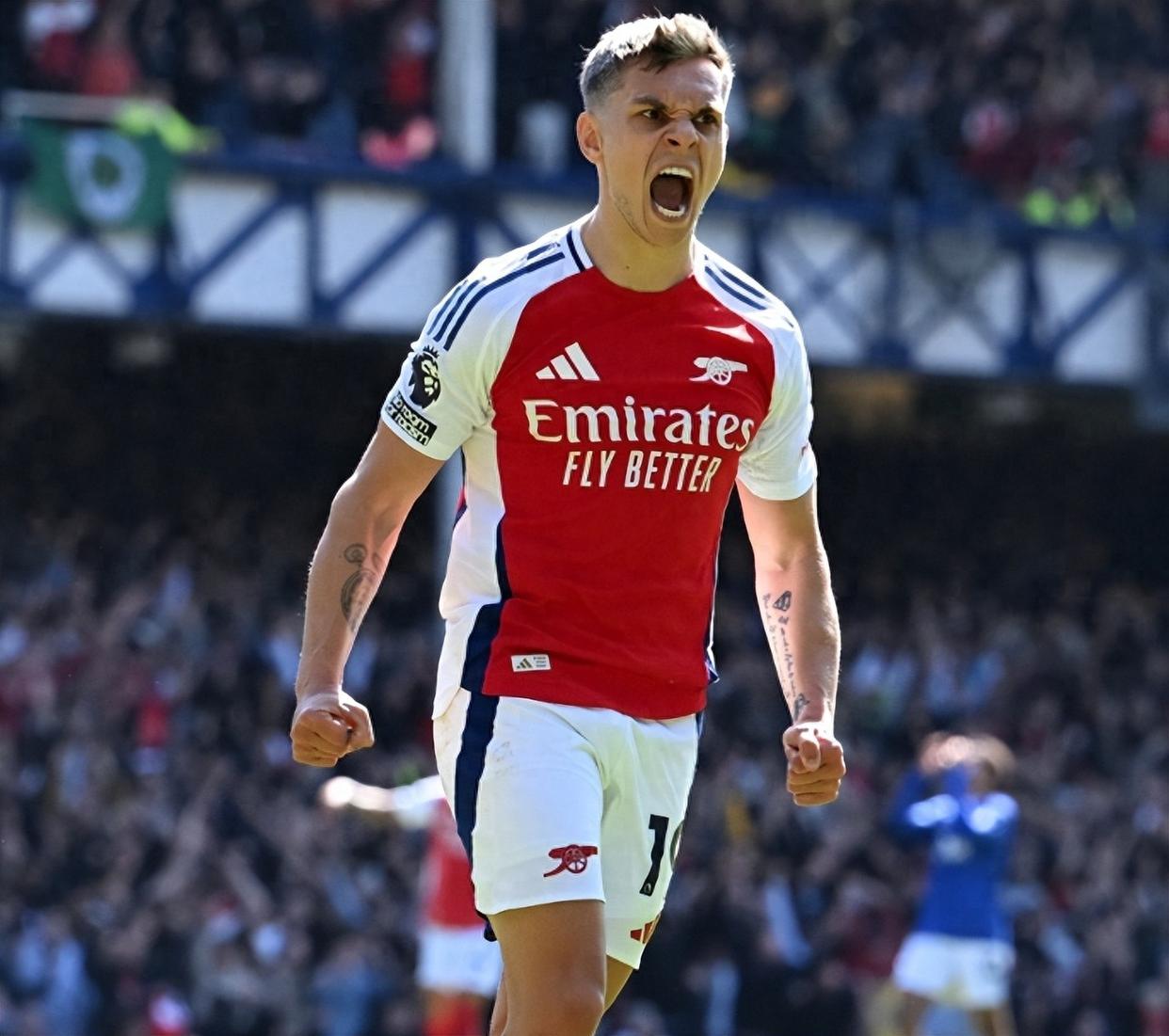 亚足联官方：成都蓉城因在亚冠单场5人染黄被罚款2500美元