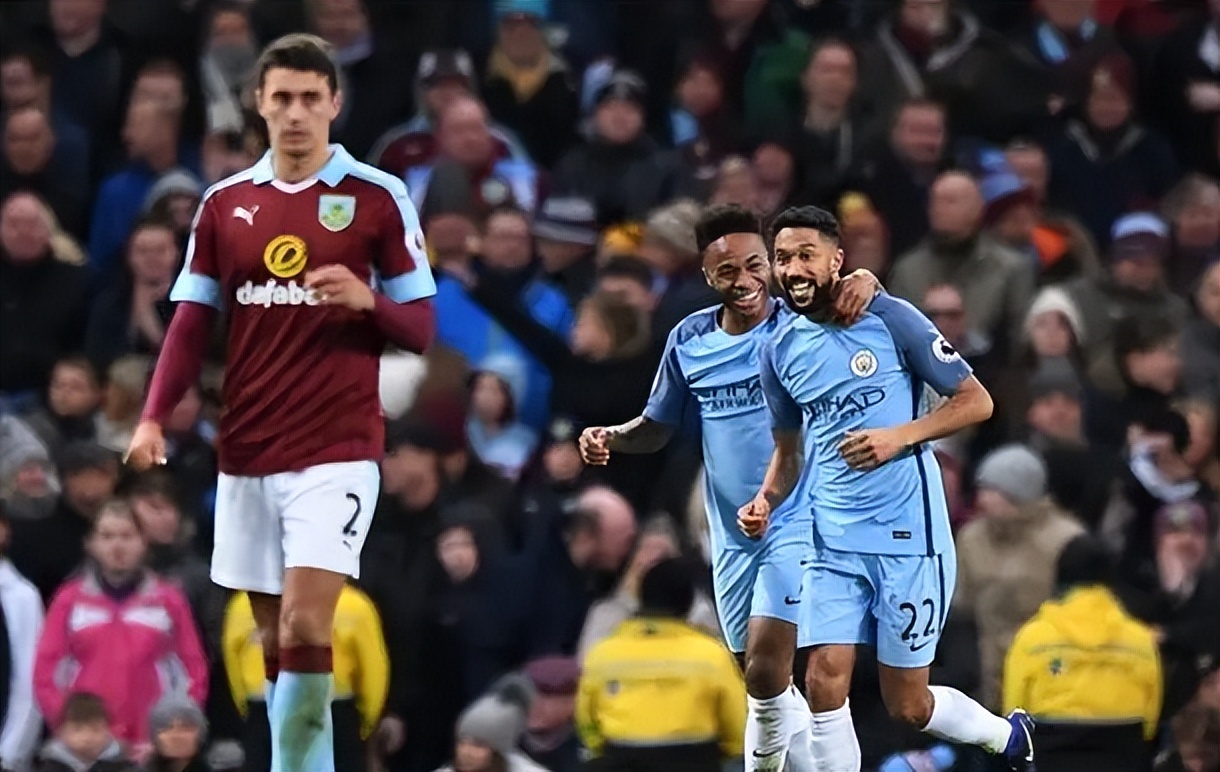 记者：曼联想3000万镑卖掉霍伊伦，在和潜在俱乐部谈判